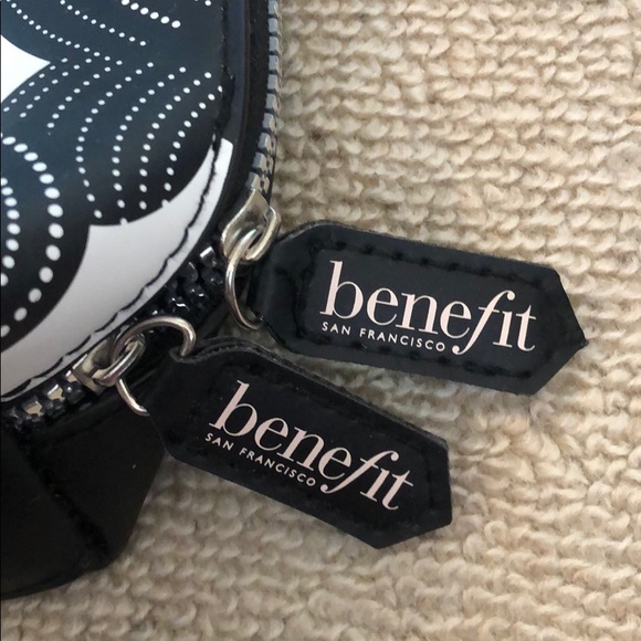 Benefit cosmetics bag - Picture 2 of 5